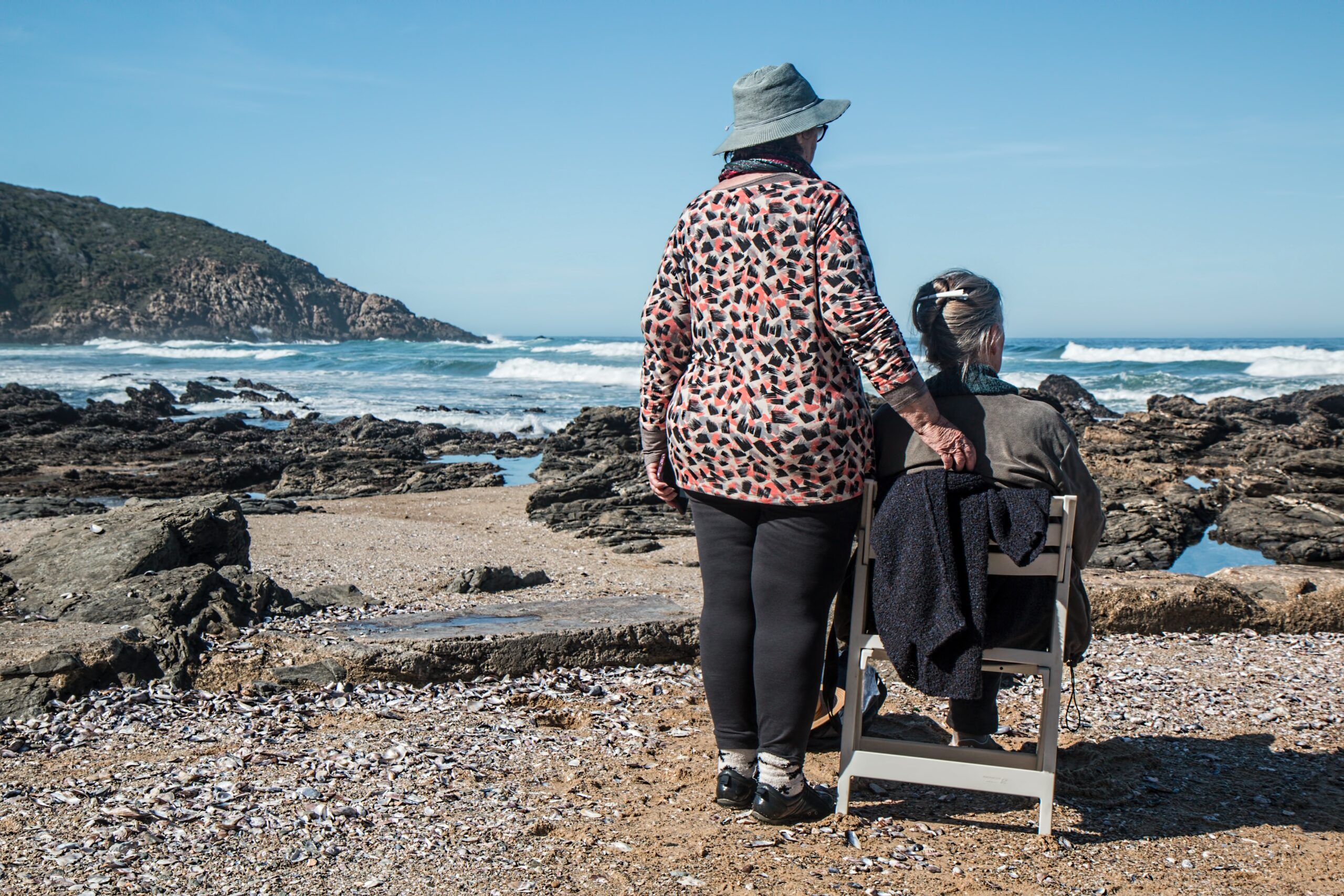 Read more about the article Travel Tips for Seniors: Secrets for Stress-Free Adventures!